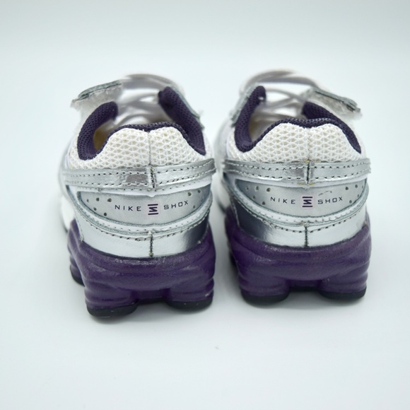 Nike Shox Infant Girl's Sneakers - Picture 3 of 6